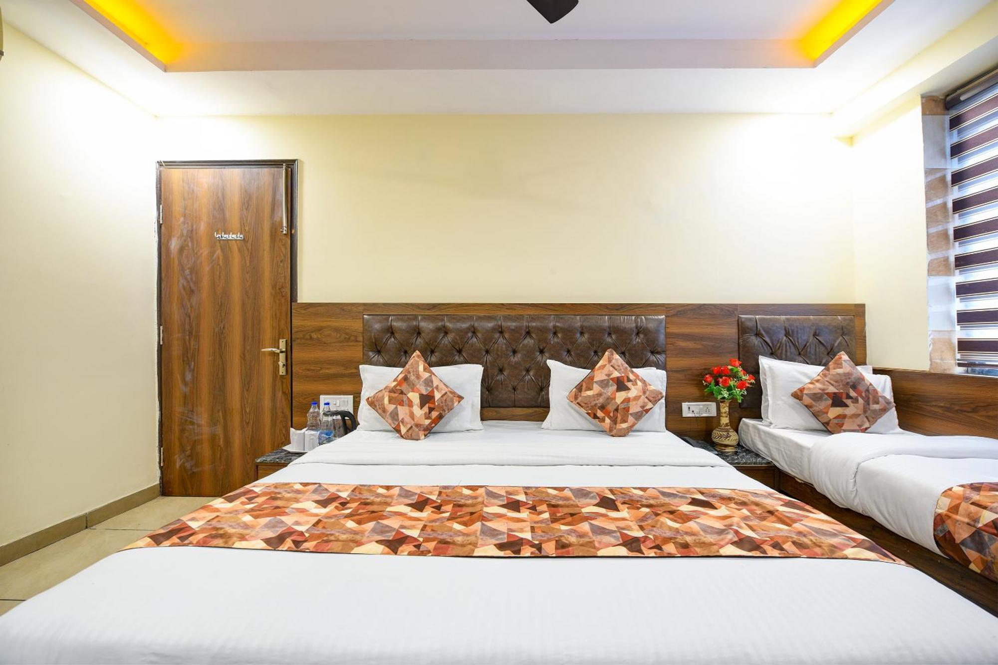 Hotel Le Grand - Walk-In From Rk Ashram Metro Station New Delhi Exterior photo